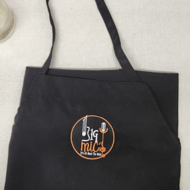 BIG MIC'S BBQ APRON.