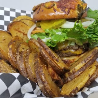 DOUBLE BAGEL CHEESEBURGER